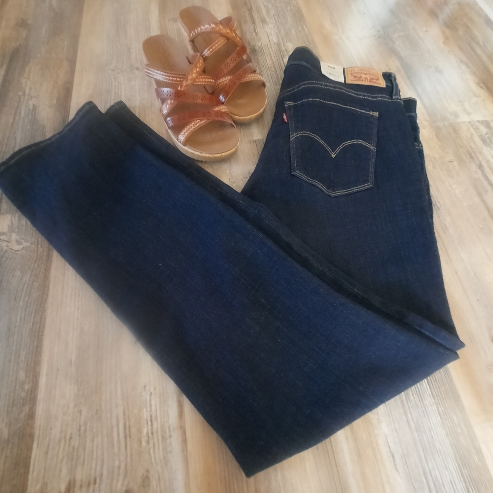 Levi's